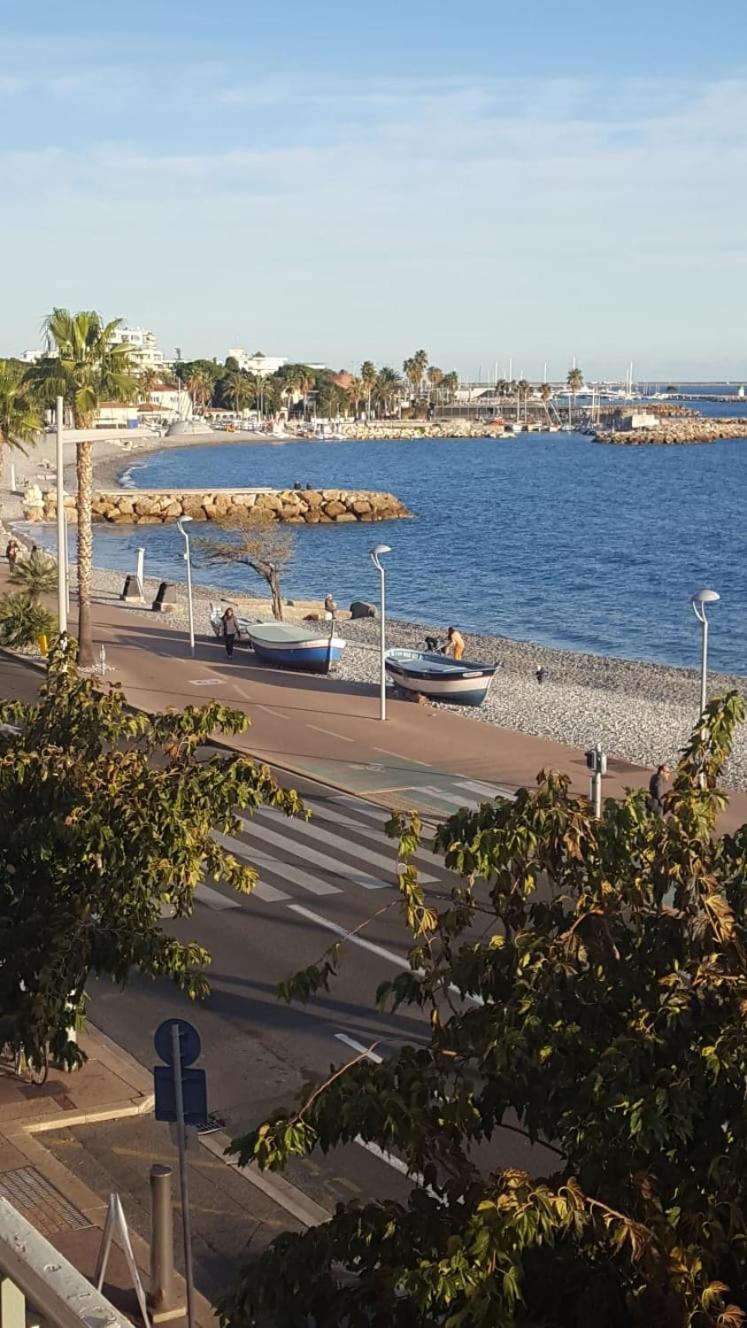 Appartements Au Cros De Cagnes Habitación foto